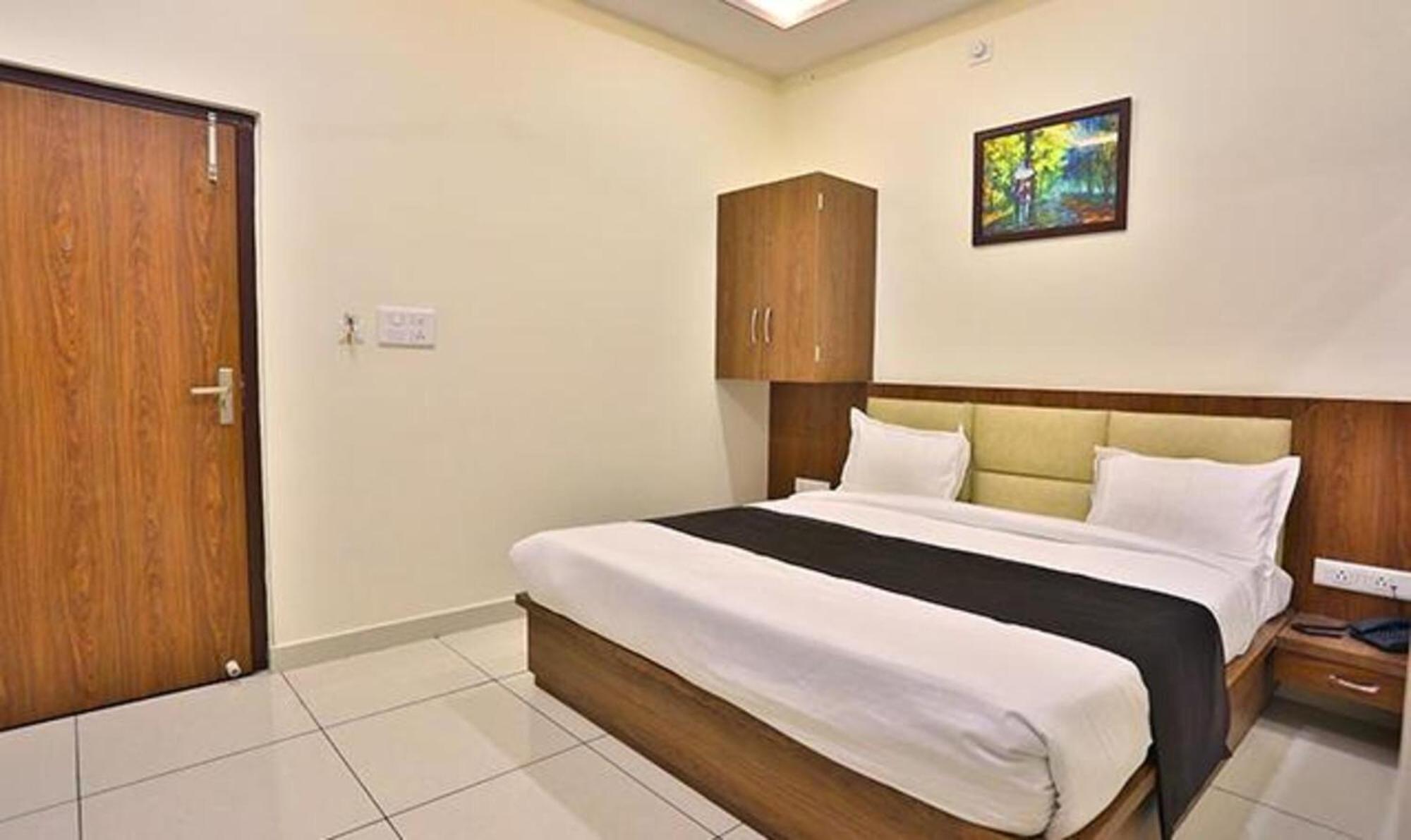 Hotel Shree Dev Prime Udaipur Buitenkant foto